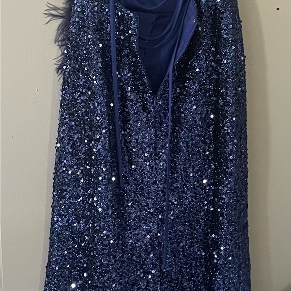 Stella Couture Prom/Formal Dress Blue Sequined Size 4 - Picture 3 of 3